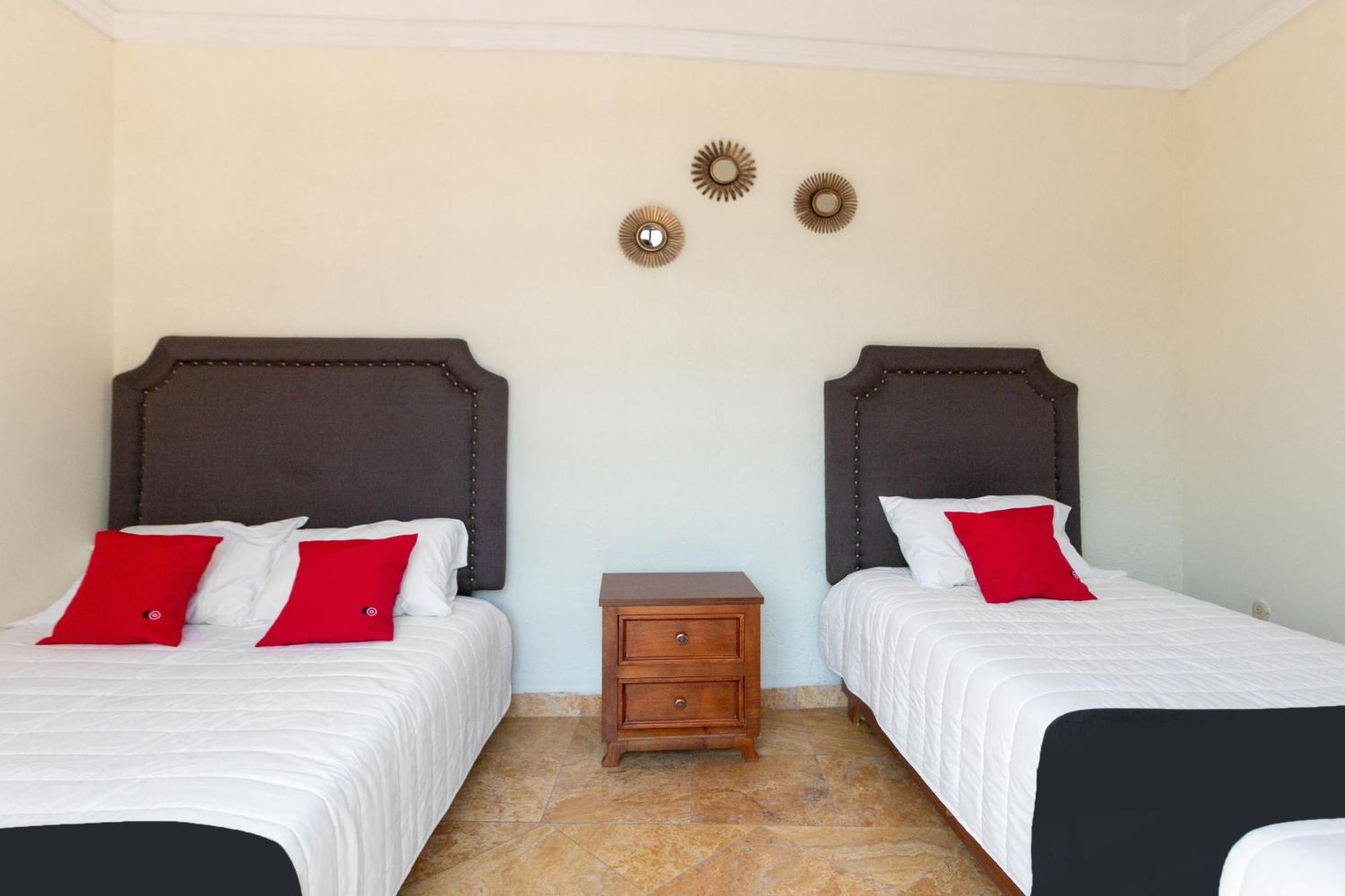 Hotel Capital O San Jose, 3*