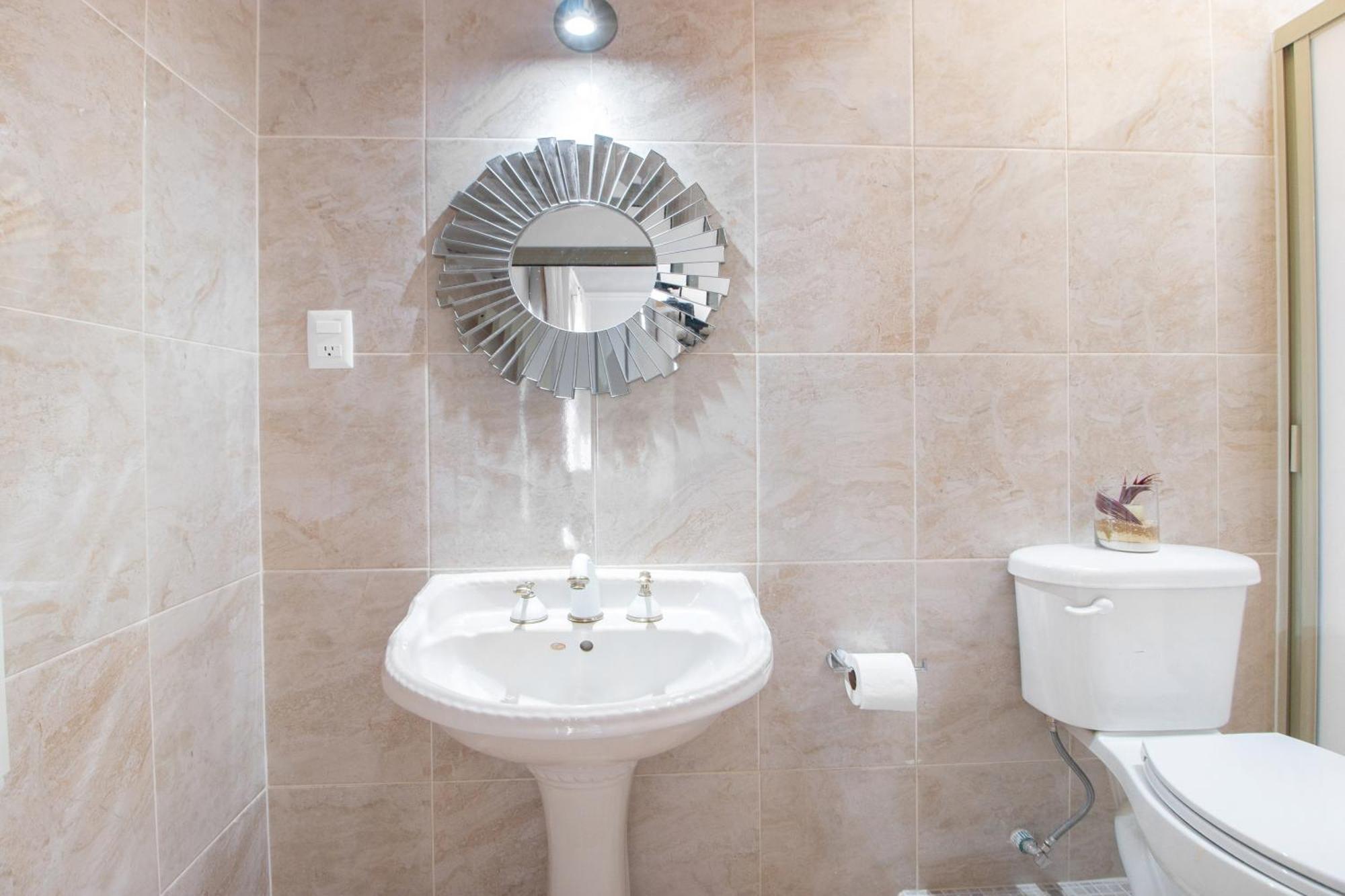 Capital O San Jose, Hotel 3*